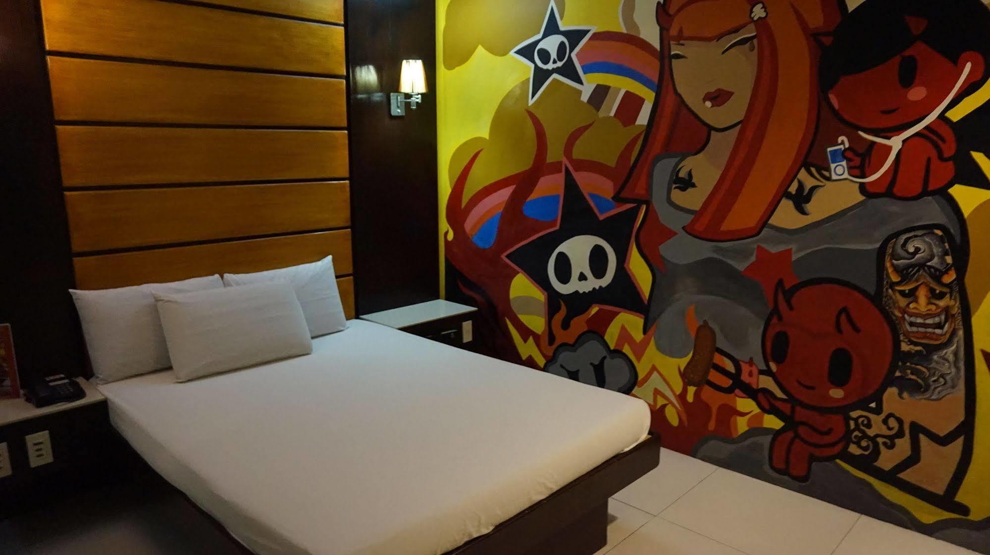 Harts Hotel-Quezon City Dış mekan fotoğraf